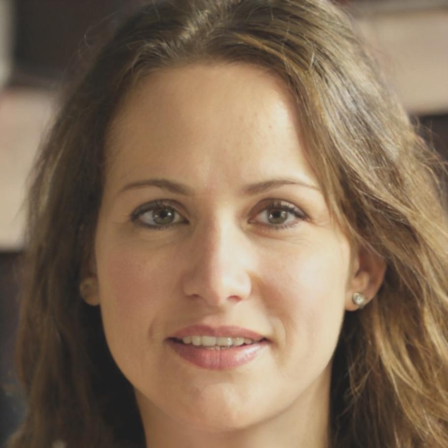 Professional headshot of finance professional discussing remote learning best practices